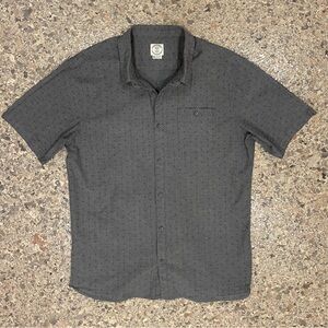 Voyager Men's XL Short Sleeve Button-Down Shirt in Charcoal Gray